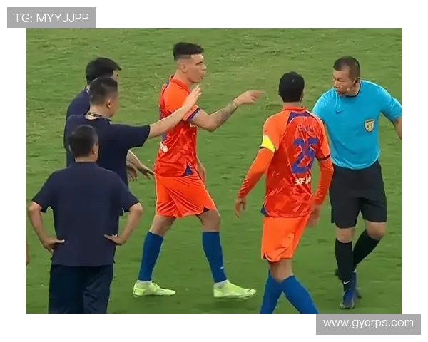 足球明星因场外行为被罚款事件引发热议视频曝光引发球迷关注与讨论 足球明星因场外行为被罚款事件引发热议视频曝光引发球迷关注与讨论