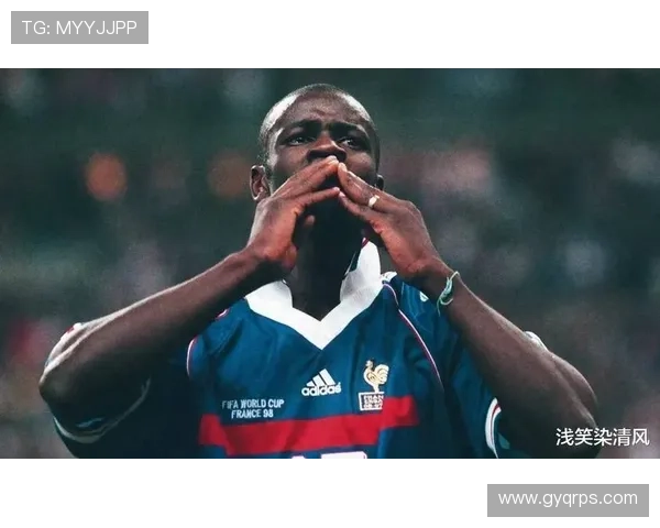 欧麦尔足球明星的辉煌历程与未来展望：从绿茵场到全球舞台的传奇之路